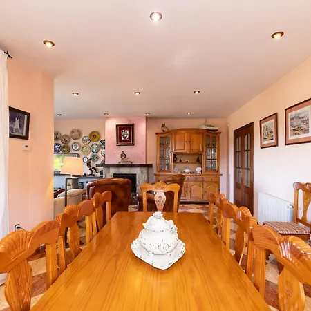 Goleta Villa